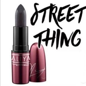 M.A.C AALIYAH  STREET THING LIPSTICK 💄